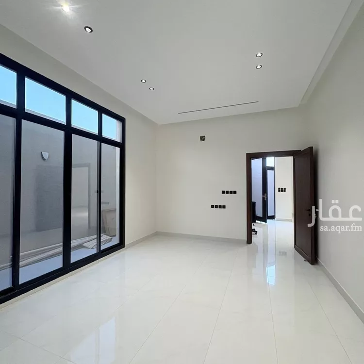 فيلا للبيع في شارع عبدالرحمن السمعاني, حي المهدية, مدينة الرياض, منطقة الرياض صورة 2