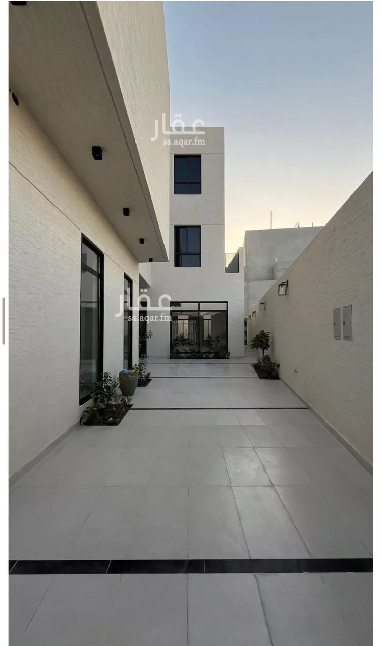 فيلا للبيع في شارع أبي الشيخ الأصبهاني, حي المهدية, مدينة الرياض, منطقة الرياض صورة 3