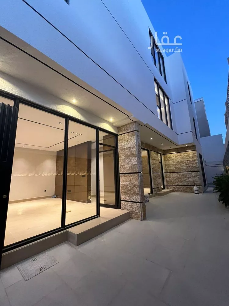 فيلا للبيع في شارع قطب الدين بن السلطان, حي المهدية, مدينة الرياض, منطقة الرياض صورة 2