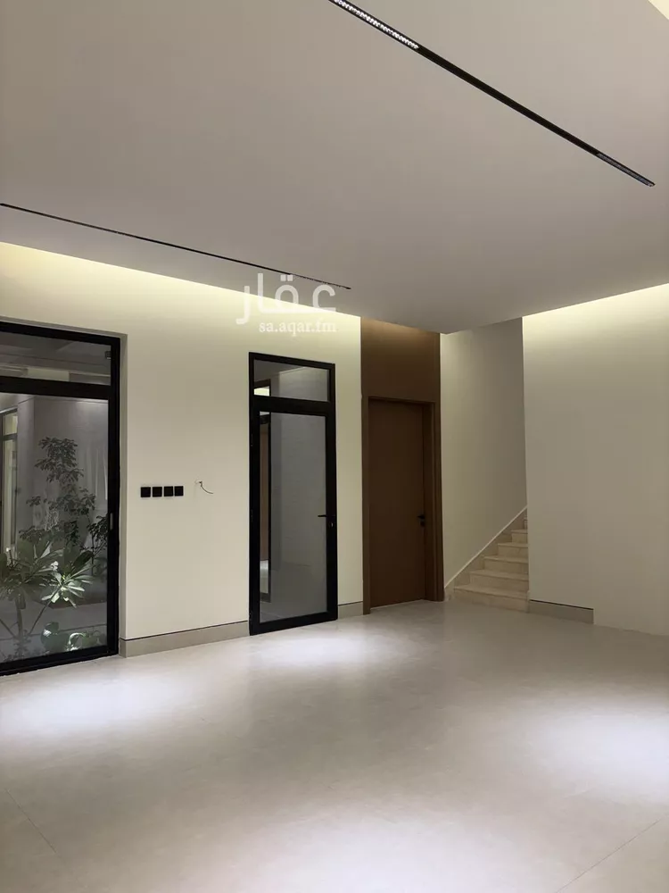 فيلا للبيع في شارع الحافظ بن كثير, حي المهدية, مدينة الرياض, منطقة الرياض صورة 5