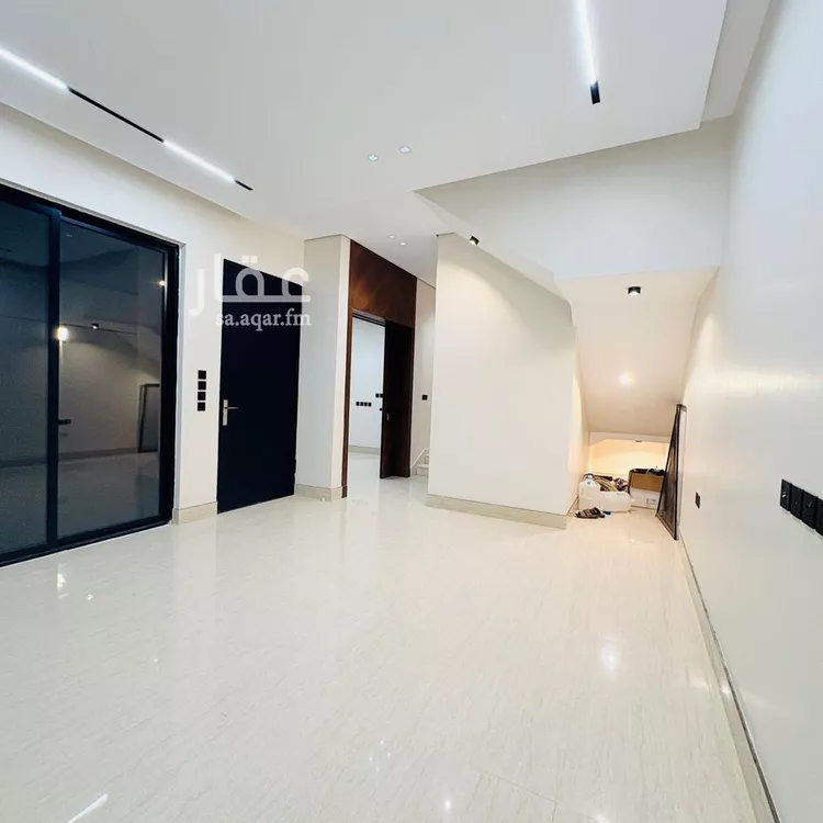 فيلا للبيع في شارع السيل الكبير, حي المهدية, مدينة الرياض, منطقة الرياض صورة 3