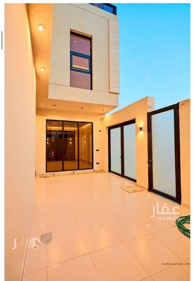 فيلا للبيع في شارع قطب الدين بن السلطان, حي المهدية, مدينة الرياض, منطقة الرياض صورة 5