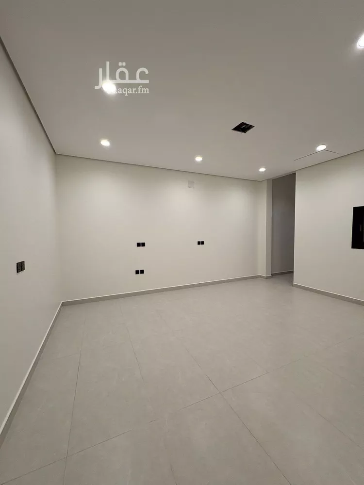 فيلا للبيع في شارع الحافظ بن كثير, حي المهدية, مدينة الرياض, منطقة الرياض صورة 3