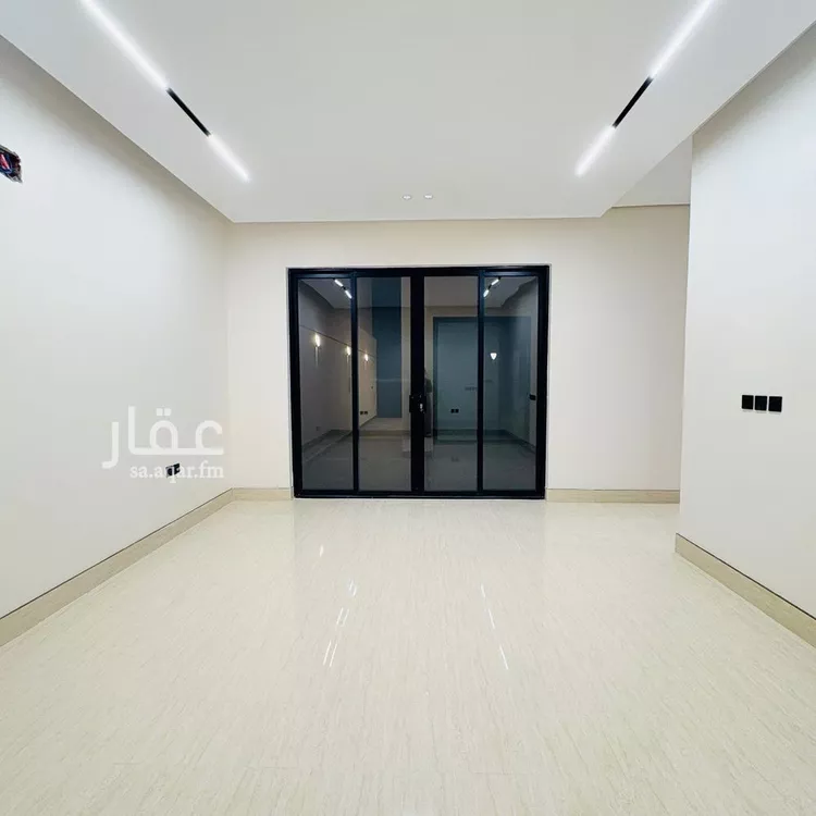 فيلا للبيع في شارع السيل الكبير, حي المهدية, مدينة الرياض, منطقة الرياض صورة 2