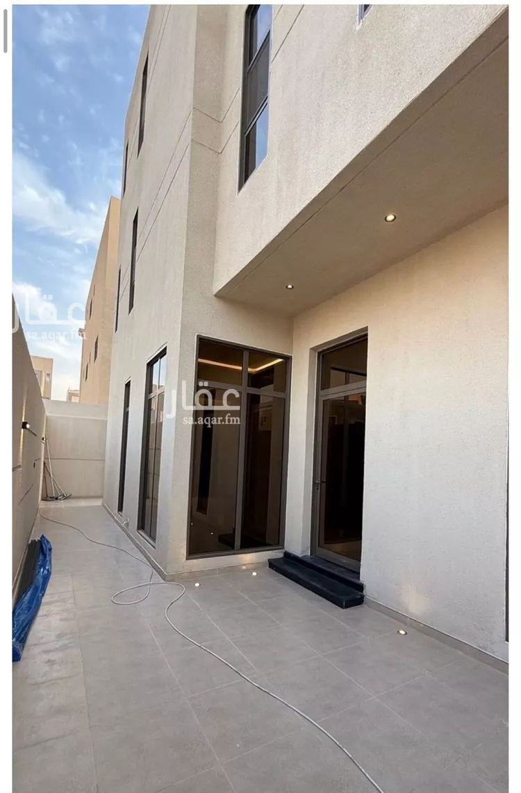 فيلا للبيع في شارع السيل الكبير, حي المهدية, مدينة الرياض, منطقة الرياض صورة 4