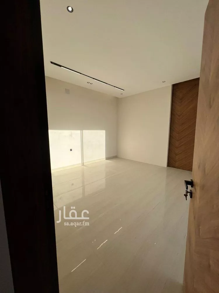 فيلا للبيع في شارع السيل الكبير, حي المهدية, مدينة الرياض, منطقة الرياض صورة 4