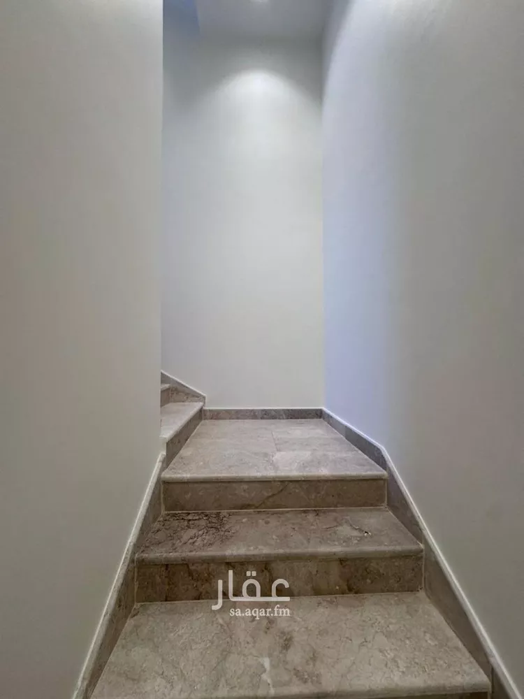 فيلا للبيع في شارع السيل الكبير, حي المهدية, مدينة الرياض, منطقة الرياض 15