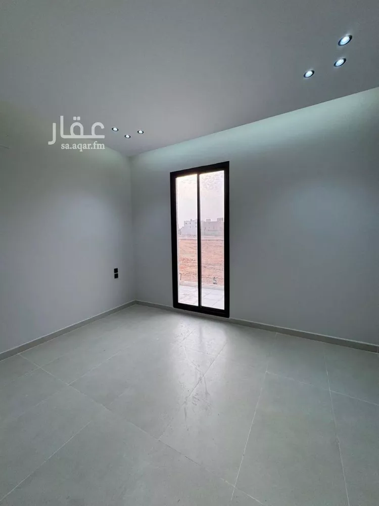 فيلا للبيع في شارع السيل الكبير, حي المهدية, مدينة الرياض, منطقة الرياض 12