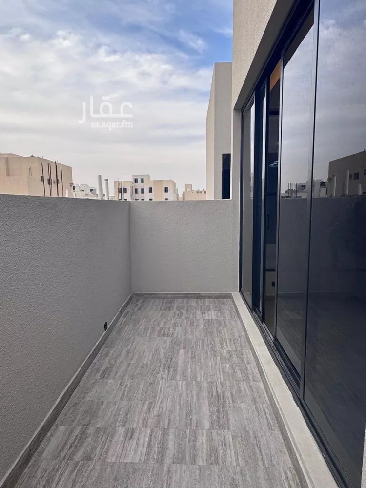 فيلا للبيع في شارع سعد الله بن مجالد, حي المهدية, مدينة الرياض, منطقة الرياض صورة 3