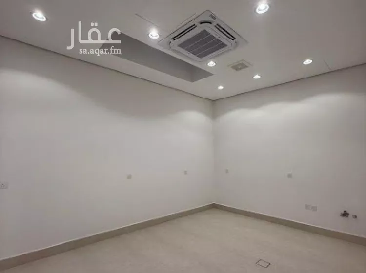 فيلا للبيع في شارع السيل الكبير, حي المهدية, مدينة الرياض, منطقة الرياض صورة 3