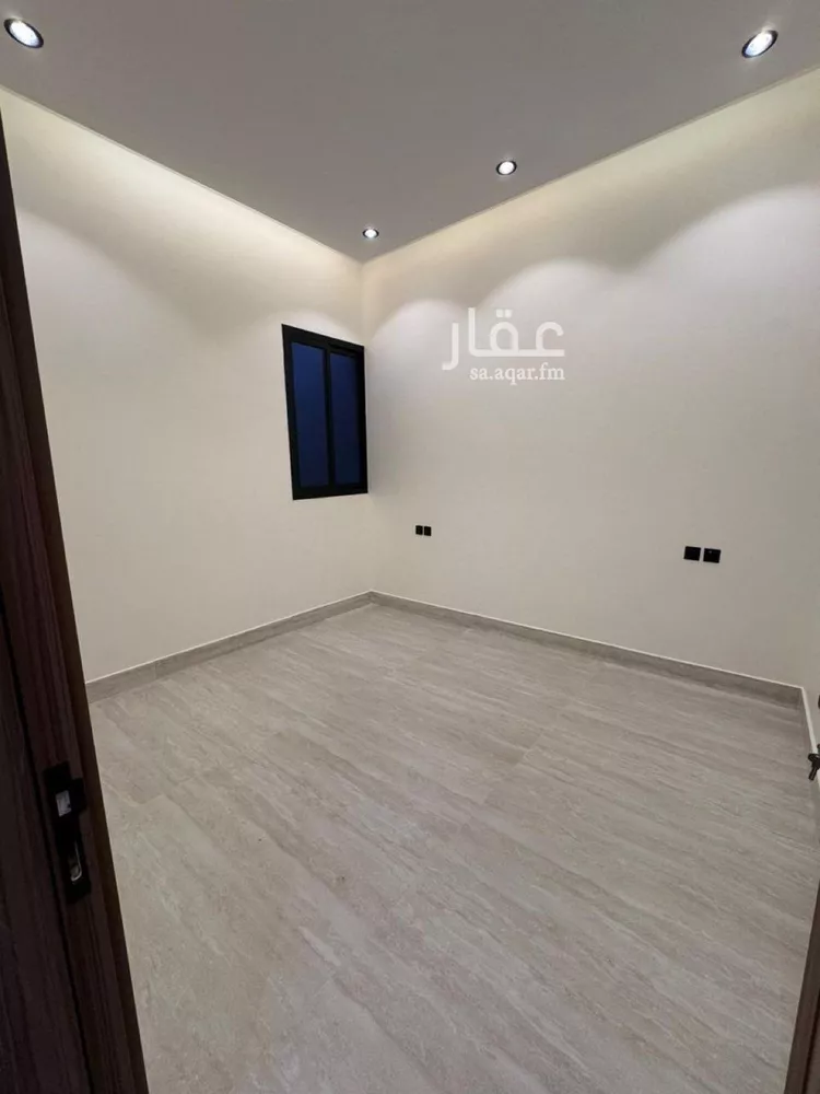 فيلا للبيع في شارع السيل الكبير, حي المهدية, مدينة الرياض, منطقة الرياض 11