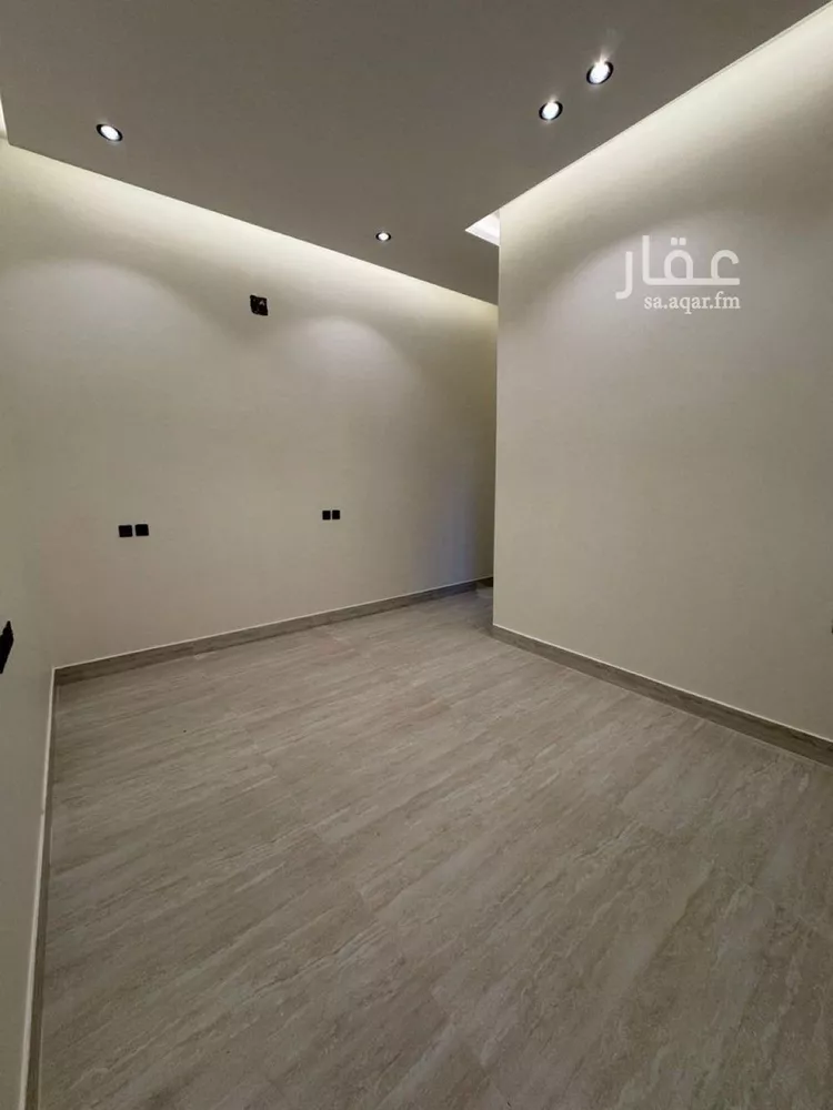 فيلا للبيع في شارع السيل الكبير, حي المهدية, مدينة الرياض, منطقة الرياض 10
