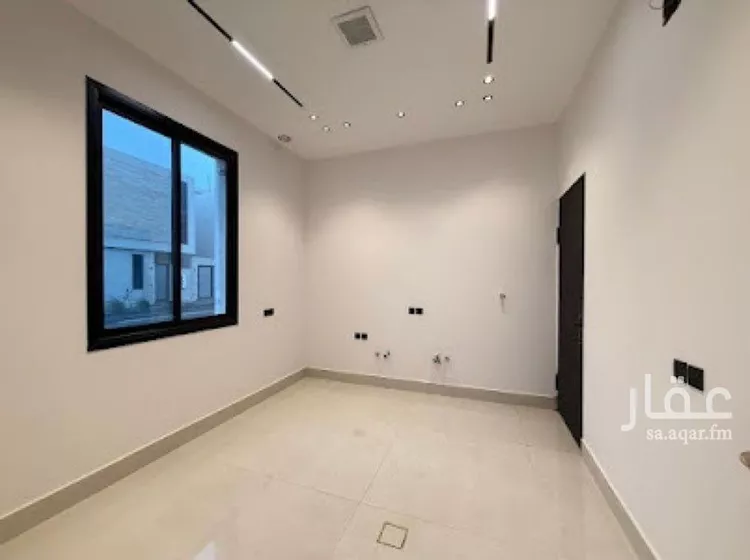 فيلا للبيع في شارع أبي الحسن الأسفرائيني, حي المهدية, مدينة الرياض, منطقة الرياض صورة 5