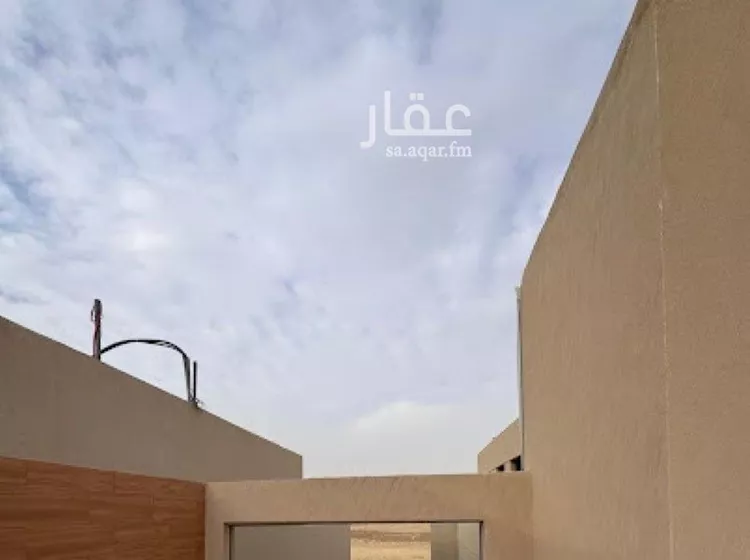 فيلا للبيع في شارع السيل الكبير, حي المهدية, مدينة الرياض, منطقة الرياض صورة 2