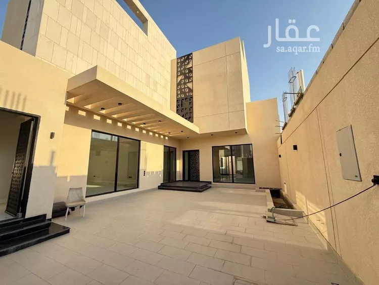 فيلا للبيع في شارع محمد بن عيسى العدني, حي المهدية, مدينة الرياض, منطقة الرياض 18