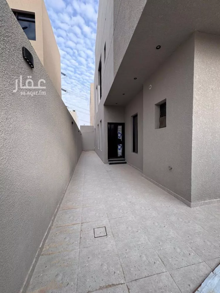 فيلا للبيع في شارع السيل الكبير, حي المهدية, مدينة الرياض, منطقة الرياض صورة 2
