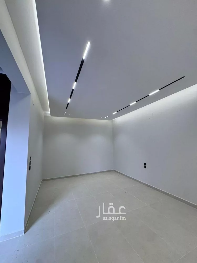 فيلا للبيع في شارع السيل الكبير, حي المهدية, مدينة الرياض, منطقة الرياض 8