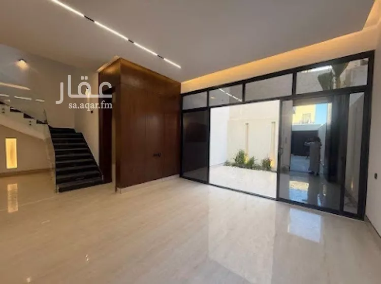 فيلا للبيع في شارع عمر بن عبدالقادر مفتي, حي المهدية, مدينة الرياض, منطقة الرياض صورة 5