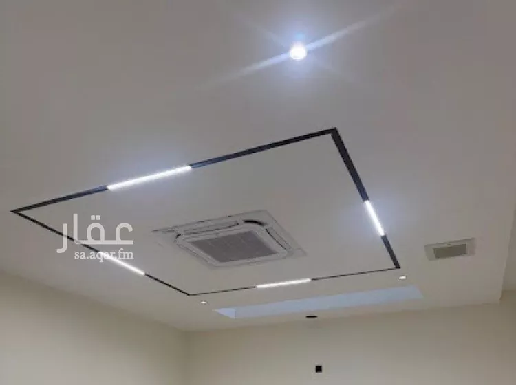 فيلا للبيع في شارع السيل الكبير, حي المهدية, مدينة الرياض, منطقة الرياض صورة 3