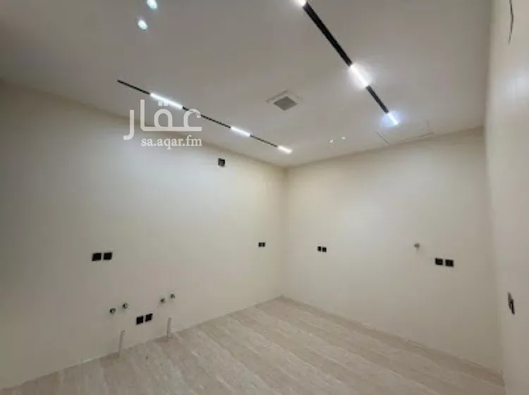 فيلا للبيع في شارع السيل الكبير, حي المهدية, مدينة الرياض, منطقة الرياض صورة 3