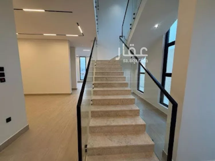 فيلا للبيع في شارع السيل الكبير, حي المهدية, مدينة الرياض, منطقة الرياض صورة 4