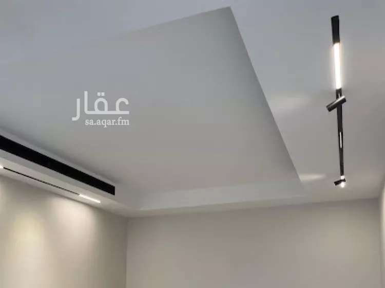 فيلا للبيع في شارع أحمد مفتي المكي الحنفي, حي المهدية, مدينة الرياض, منطقة الرياض صورة 3