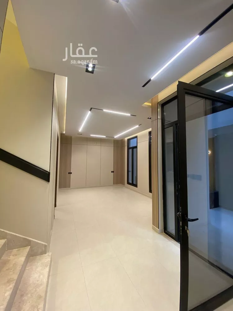 فيلا للبيع في شارع فؤاد محمد عمر توفيق, حي المهدية, مدينة الرياض, منطقة الرياض صورة 2