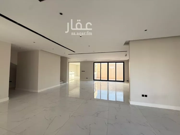 فيلا للبيع في شارع محمد بن عيسى العدني, حي المهدية, مدينة الرياض, منطقة الرياض صورة 4