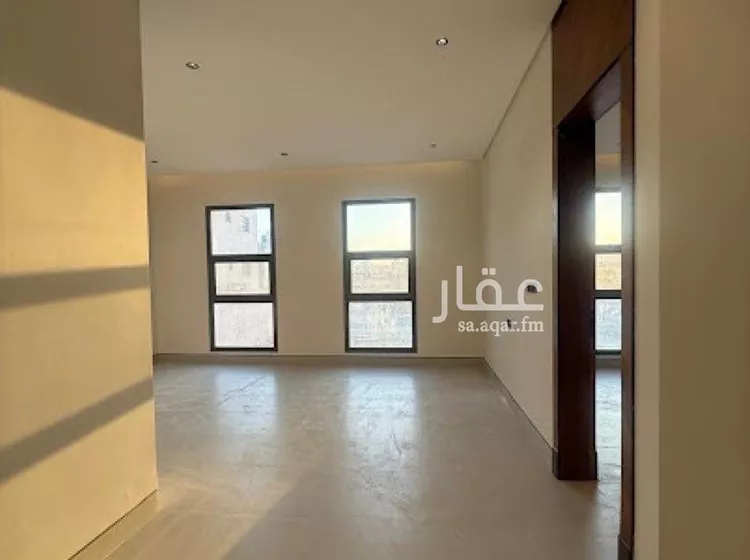 فيلا للبيع في شارع السيل الكبير, حي المهدية, مدينة الرياض, منطقة الرياض صورة 2