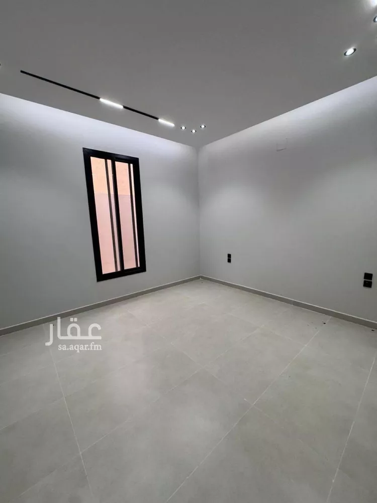 فيلا للبيع في شارع السيل الكبير, حي المهدية, مدينة الرياض, منطقة الرياض صورة 2