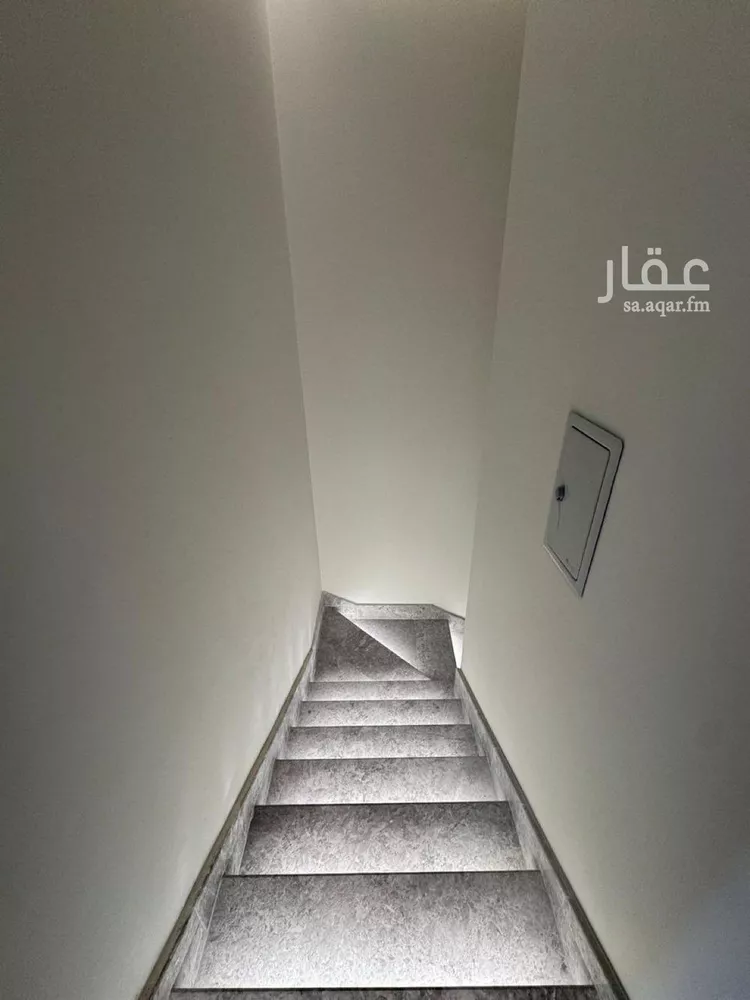 فيلا للبيع في شارع سعد الله بن مجالد, حي المهدية, مدينة الرياض, منطقة الرياض صورة 5