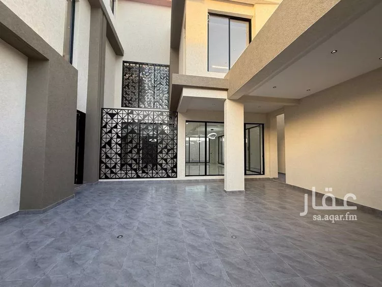 فيلا للبيع في شارع عبدالعزيز بن أبي محذورة, حي المهدية, مدينة الرياض, منطقة الرياض صورة 2