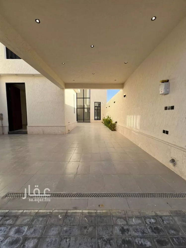 فيلا للبيع في شارع السيل الكبير, حي المهدية, مدينة الرياض, منطقة الرياض صورة 2