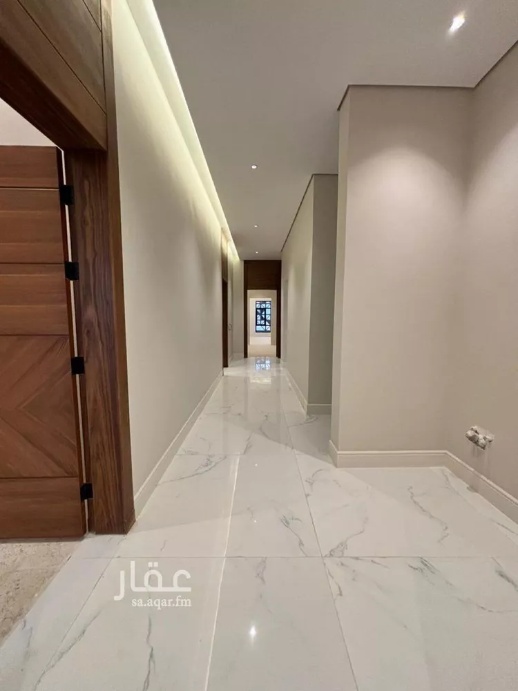فيلا للبيع في شارع محمد بن عيسى العدني, حي المهدية, مدينة الرياض, منطقة الرياض 20
