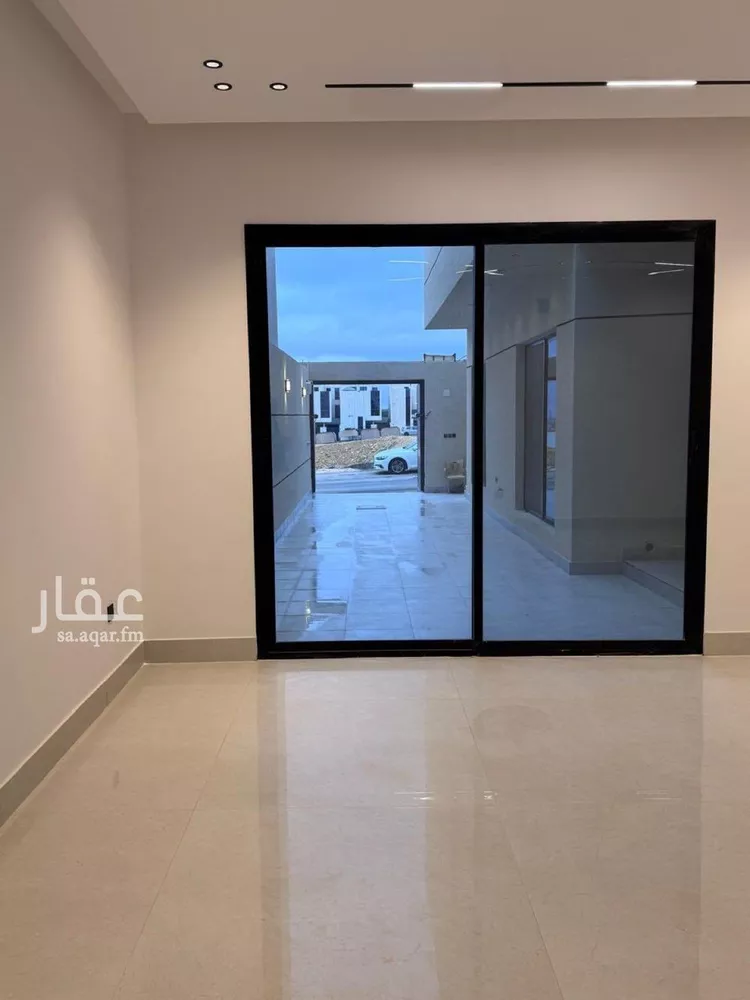 فيلا للبيع في شارع أنس الكناني, حي المهدية, مدينة الرياض, منطقة الرياض صورة 5