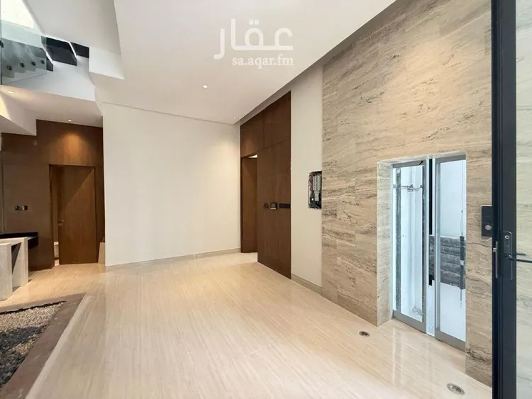 فيلا للبيع في شارع السيل الكبير, حي المهدية, مدينة الرياض, منطقة الرياض صورة 5