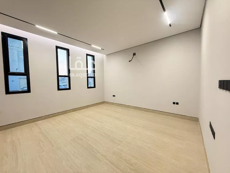 فيلا للبيع في شارع عمر بن عبدالقادر مفتي, حي المهدية, مدينة الرياض, منطقة الرياض صورة 4