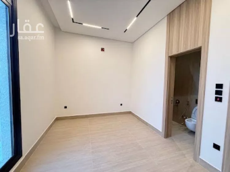 فيلا للبيع في شارع السيل الكبير, حي المهدية, مدينة الرياض, منطقة الرياض 8