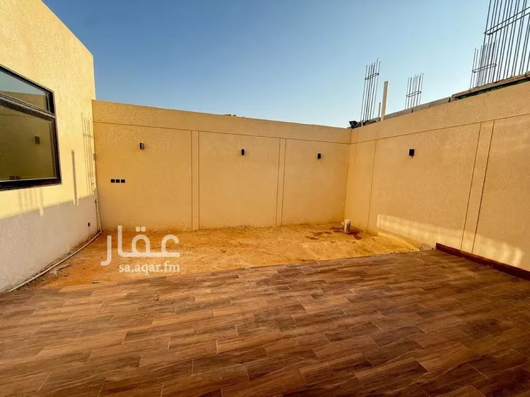 فيلا للبيع في شارع محمد بن عيسى العدني, حي المهدية, مدينة الرياض, منطقة الرياض 11