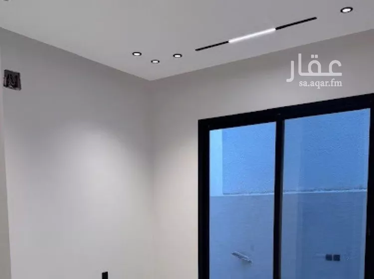 فيلا للبيع في شارع أنس الكناني, حي المهدية, مدينة الرياض, منطقة الرياض صورة 2