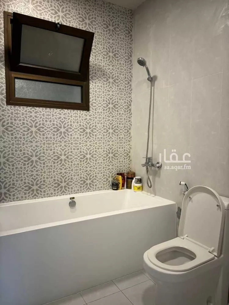 فيلا للبيع في شارع ابو عبد الرحمن بن طاهر, حي الواحة, مدينة الدمام, المنطقة الشرقية 6