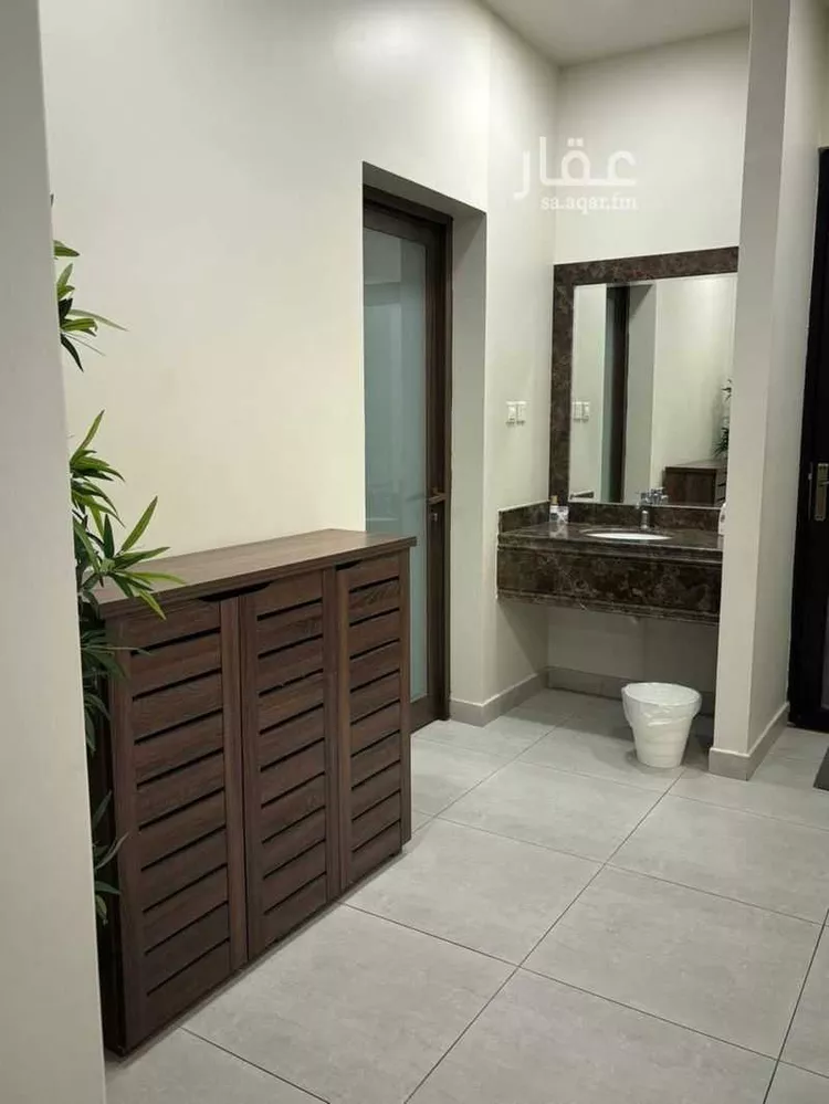 فيلا للبيع في شارع ابو عبد الرحمن بن طاهر, حي الواحة, مدينة الدمام, المنطقة الشرقية صورة 2