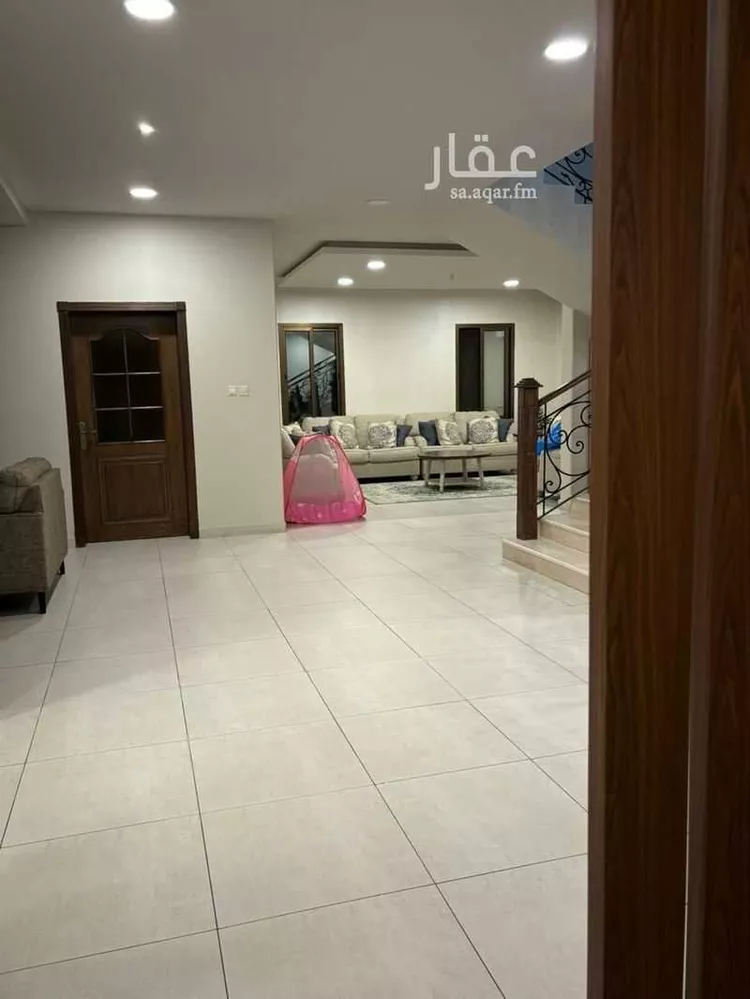 فيلا للبيع في شارع ابو عبد الرحمن بن طاهر, حي الواحة, مدينة الدمام, المنطقة الشرقية صورة 4