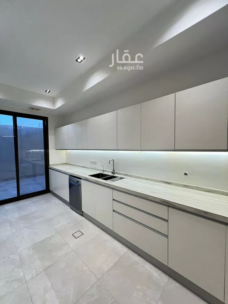 فيلا للبيع في شارع الجحاف بن حكيم السلمي, حي القيروان, مدينة الرياض, منطقة الرياض صورة 3