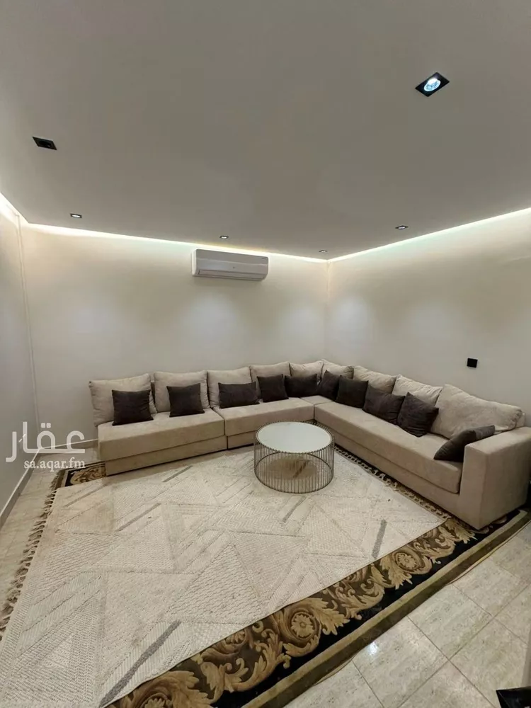 فيلا للبيع في شارع أبي القاسم البوري, حي مطار الملك خالد الدولي, مدينة الرياض, منطقة الرياض صورة 3