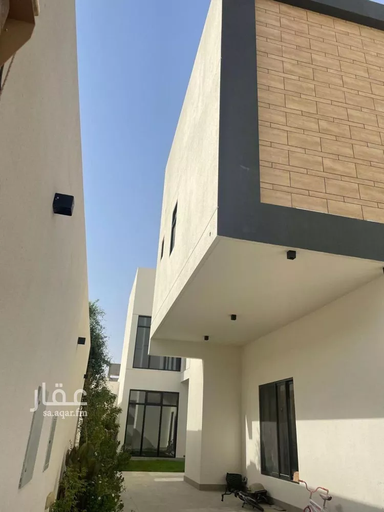 فيلا للبيع في شارع الجحاف بن حكيم السلمي, حي القيروان, مدينة الرياض, منطقة الرياض صورة 2