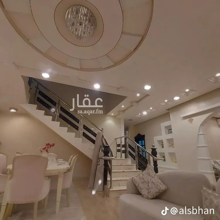 فيلا للبيع في شارع بني عمرو, حي إشبيلية, مدينة الرياض, منطقة الرياض صورة 4