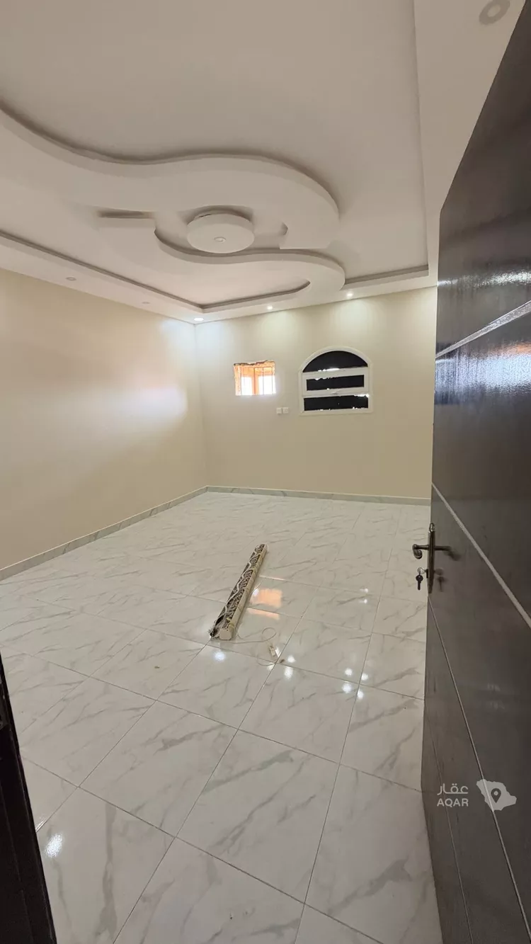 شقة للإيجار في شارع شارع جعيل ابن زياد الاشجع, حي النهضة, مدينة بيش, منطقة جازان صورة 2