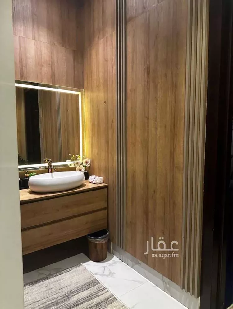 فيلا للبيع في شارع أحمد بن سعد, حي القيروان, مدينة الرياض, منطقة الرياض صورة 2
