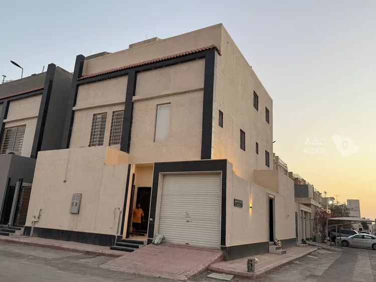 فيلا للإيجار في شارع الجنابي, حي العارض, مدينة الرياض, منطقة الرياض 4